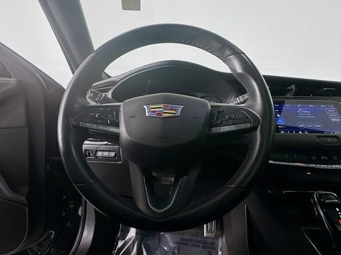 Used 2023 Cadillac XT4 Sport w/ Technology Package image 13