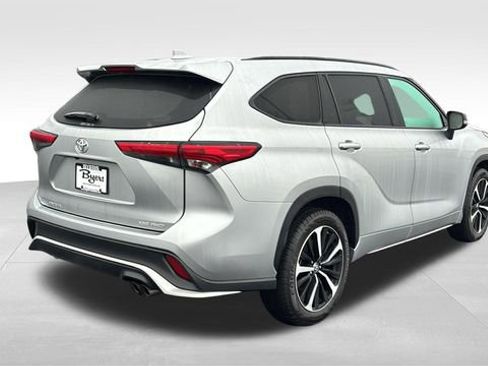 Used 2021 Toyota Highlander XSE image 33