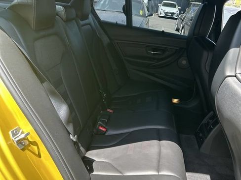 Used 2016 BMW M3 RWD image 16