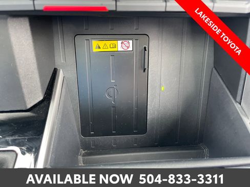Used 2023 Toyota Tundra Platinum AWD/4WD image 34