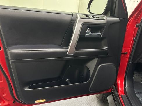 Certified 2024 Toyota 4Runner SR5 Premium w/ Moonroof Package AWD/4WD image 18