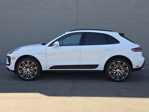 New 2026 Porsche Macan AWD/4WD image 2