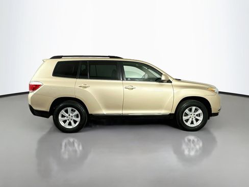 Used 2011 Toyota Highlander SE w/ Tow Pkg AWD/4WD image 8