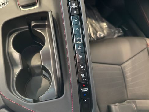 New 2025 Chevrolet Corvette E-Ray image 27