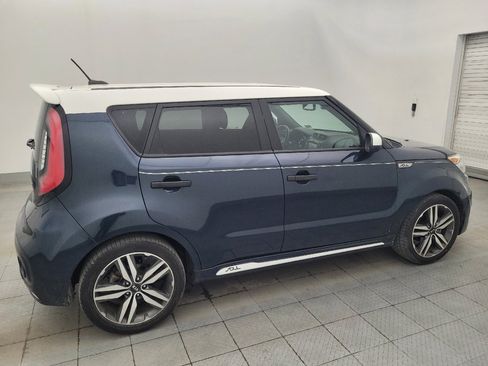 Used 2018 Kia Soul + image 10