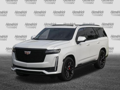 Used 2022 Cadillac Escalade Sport Platinum w/ Heavy-Duty Trailer Package AWD/4WD image 5