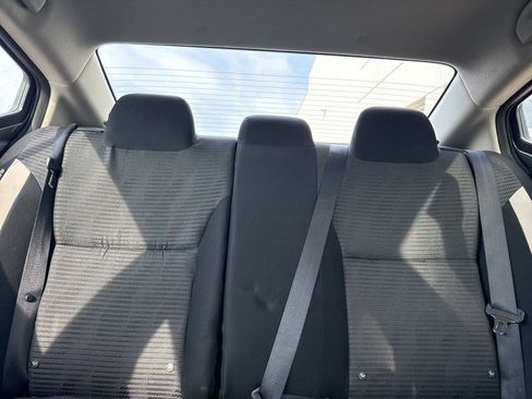 Used 2022 Nissan Versa SV image 9