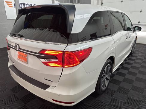 Used 2023 Honda Odyssey Touring image 9