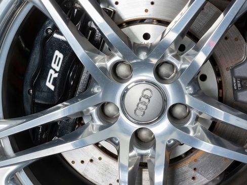 Used 2010 Audi R8 V10 image 65