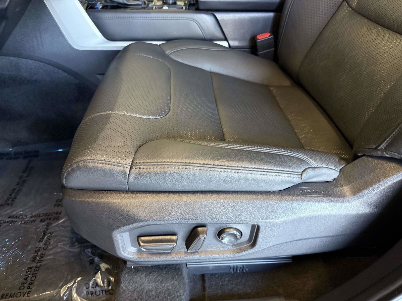 Used 2024 Toyota Tundra Limited AWD/4WD image 3