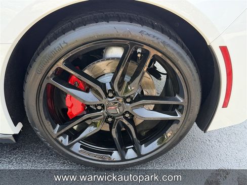 Used 2015 Chevrolet Corvette Stingray Coupe w/ 2LT Preferred Equipment Group RWD image 17