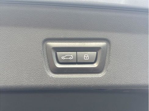 Used 2023 BMW i4 eDrive35 w/ Premium Package image 31