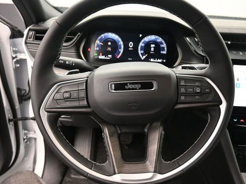 New 2026 Jeep Grand Cherokee L 4WD image 17