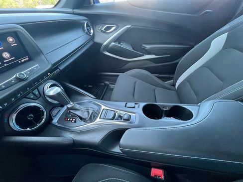 Used 2020 Chevrolet Camaro LT RWD image 21