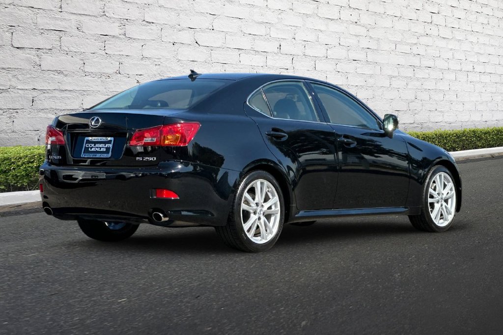 Used 2007 Lexus IS 250 RWD image 4