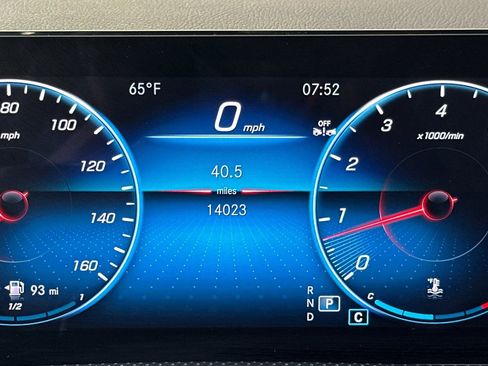 Used 2023 Mercedes-Benz CLA 250 image 39