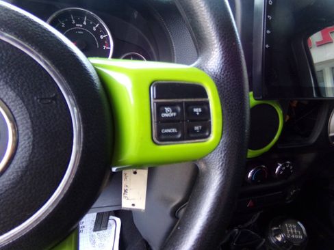 Used 2014 Jeep Wrangler Sport AWD/4WD image 8