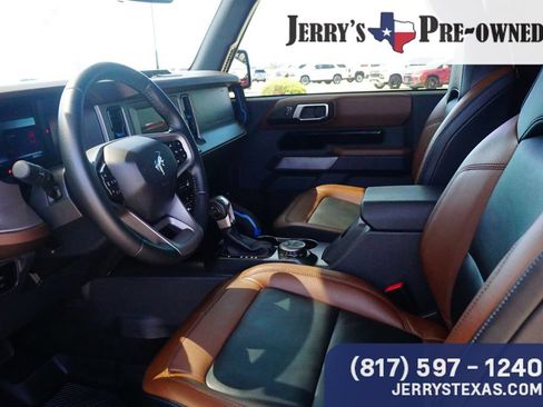 Used 2023 Ford Bronco Outer Banks AWD/4WD image 19
