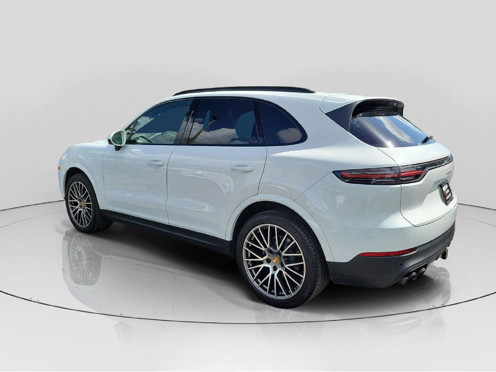 Used 2023 Porsche Cayenne Platinum Edition AWD/4WD image 5