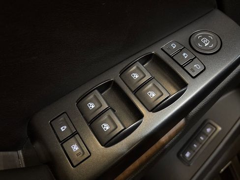 Used 2018 GMC Yukon Denali AWD/4WD image 21