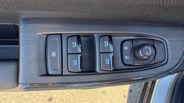 Used 2026 Subaru Outback Premium AWD/4WD image 13