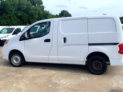 Used 2015 Nissan NV200 SV w/ Technology Package image 30