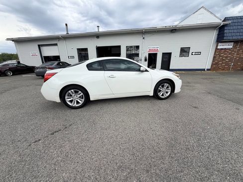 Used 2011 Nissan Altima 2.5 S w/ 2.5S Premium Pkg FWD image 31