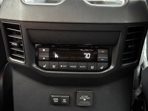 Used 2024 Toyota Sequoia Platinum AWD/4WD image 37