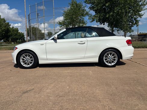 Used 2011 BMW 128i Convertible image 14