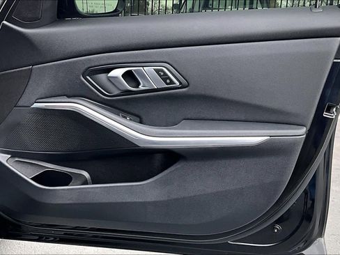 Used 2021 BMW 330i Sedan w/ M Sport Package image 25