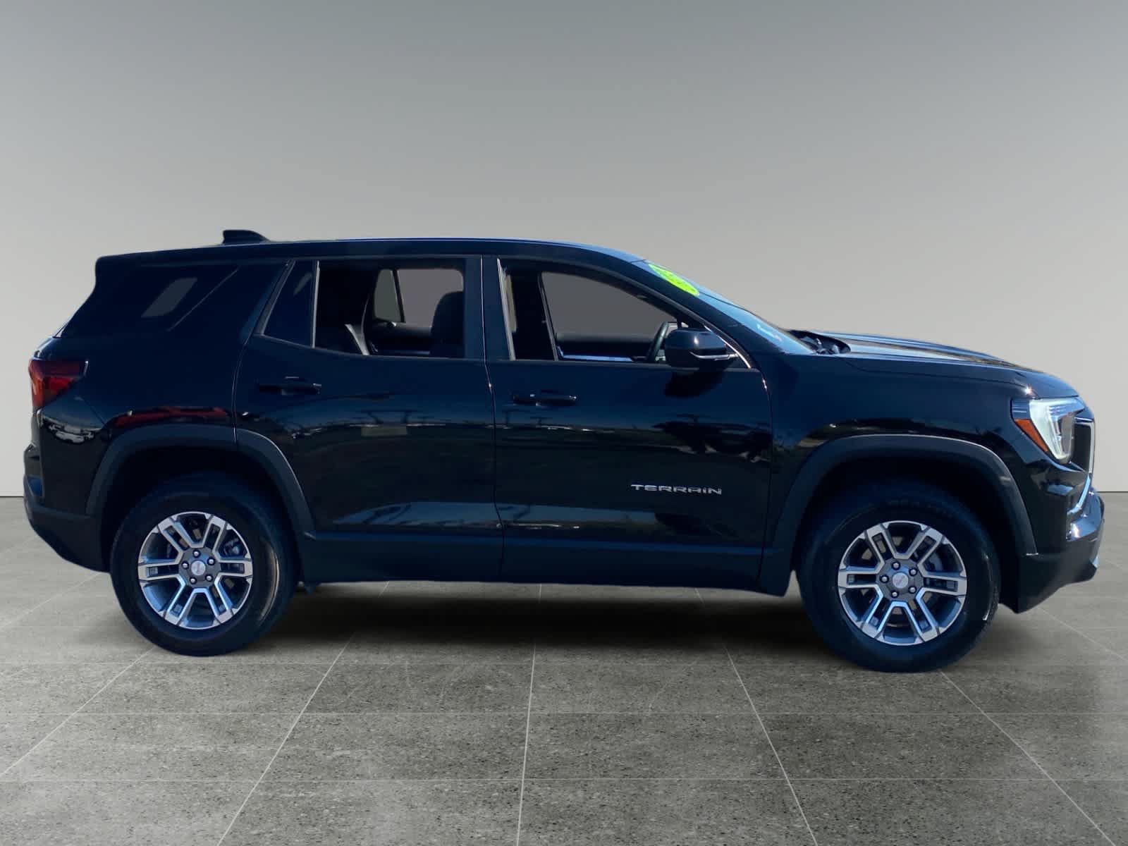 Used 2025 GMC Terrain Elevation FWD image 6