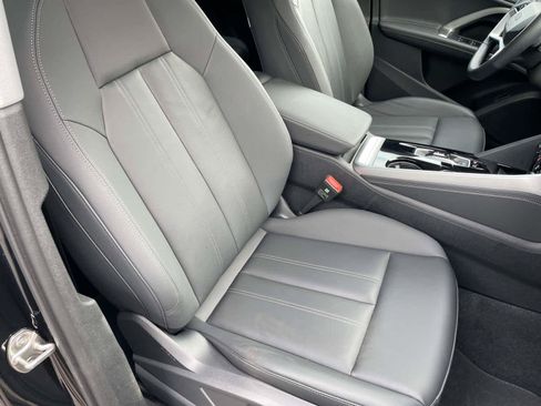 Certified 2025 Audi Q5 Premium w/ Convenience Package AWD/4WD image 23