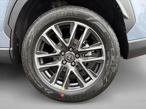 New 2026 Toyota Corolla Cross XLE image 9