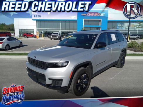 Used 2023 Jeep Grand Cherokee L Laredo AWD/4WD image 1
