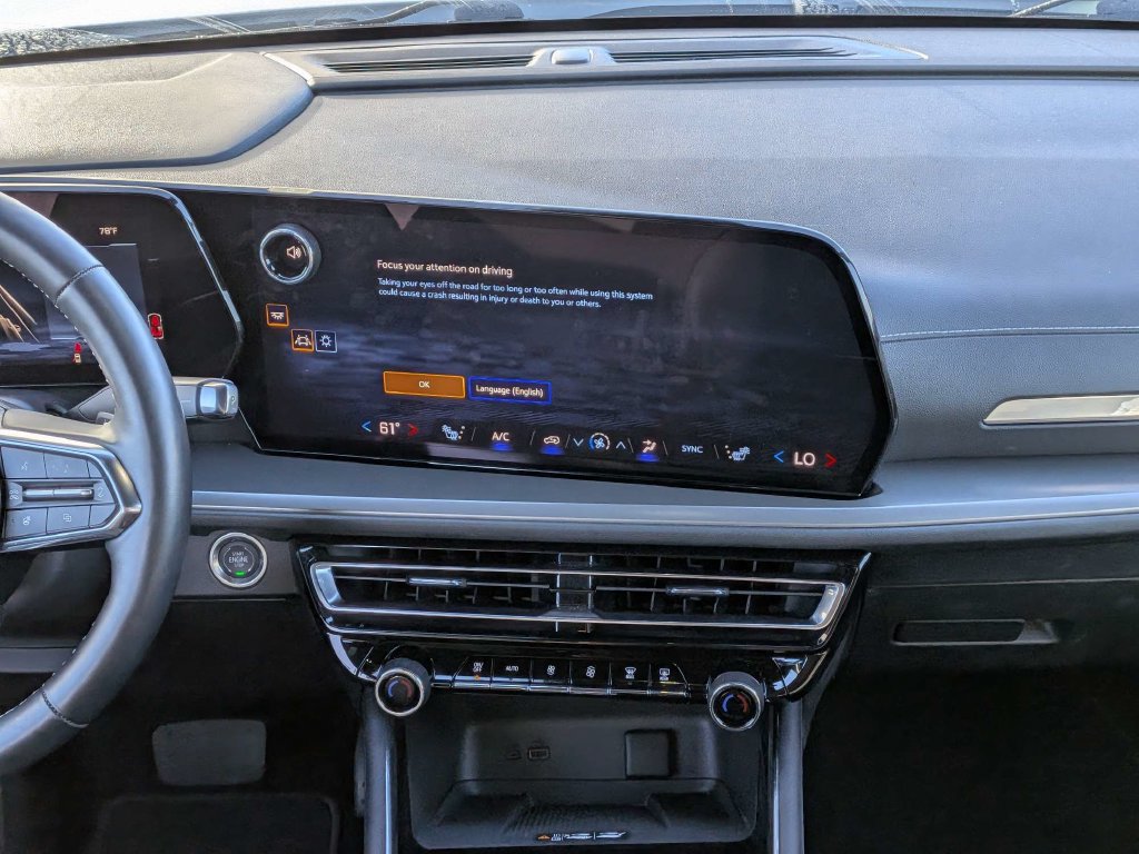 Used 2026 Chevrolet Traverse LT w/ Driver Confidence Package FWD image 18