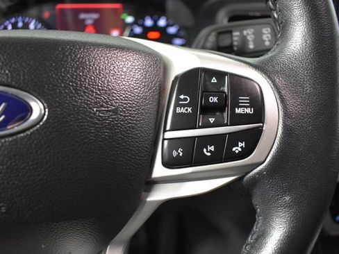 Used 2023 Ford Explorer XLT w/ Equipment Group 202A AWD/4WD image 16