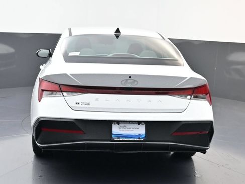 Certified 2026 Hyundai Elantra SE FWD image 5
