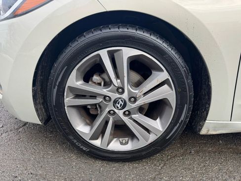 Used 2017 Hyundai Elantra Limited w/ Limited Tech Package 04 image 24