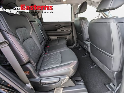 New 2026 Nissan Pathfinder Platinum AWD/4WD image 24