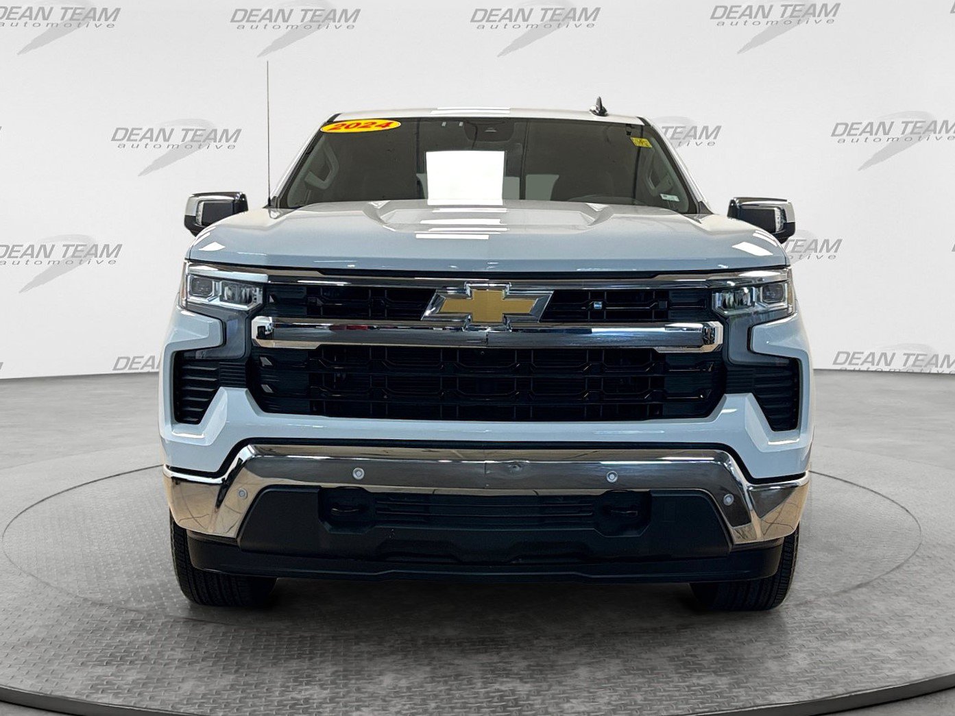 Used 2024 Chevrolet Silverado 1500 LT w/ Safety Package AWD/4WD image 7