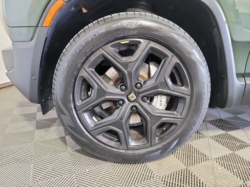 Used 2023 Rivian R1T Adventure AWD/4WD image 9
