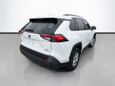 Used 2021 Toyota RAV4 XLE w/ Convenience Package AWD/4WD image 8