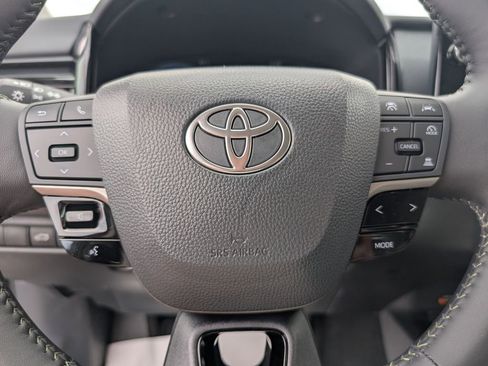 New 2026 Toyota Camry XLE image 17