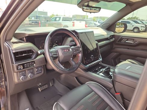 Used 2025 GMC Yukon XL AT4 Ultimate AWD/4WD image 18