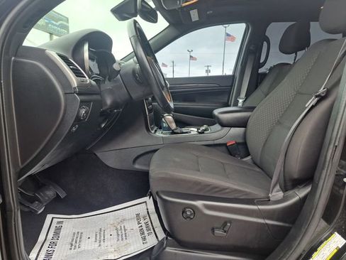 Used 2022 Jeep Grand Cherokee Laredo E w/ Security & Convenience Group image 14