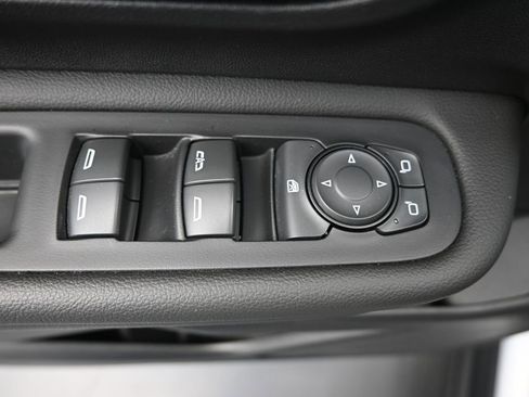 Used 2023 GMC Terrain SLE w/ Driver Convenience Package image 11