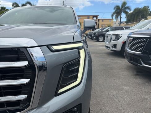 Used 2025 GMC Yukon Elevation RWD image 10