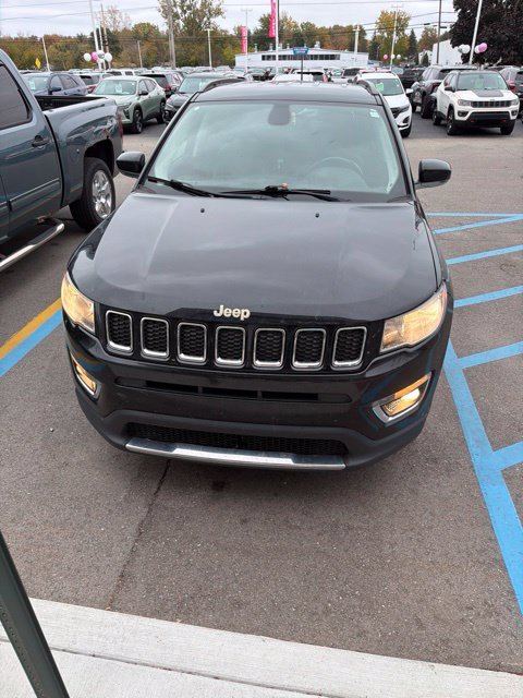 Used 2020 Jeep Compass Limited AWD/4WD image 2