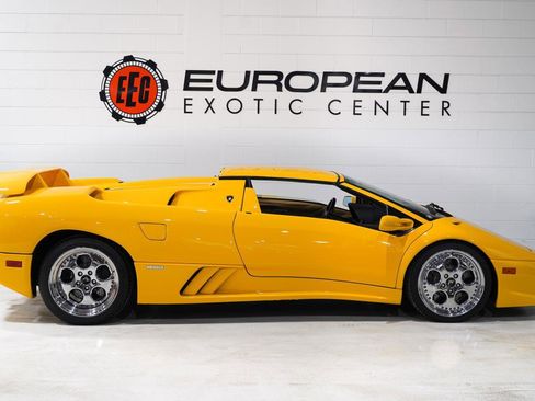 Used 1998 Lamborghini Diablo VT image 8