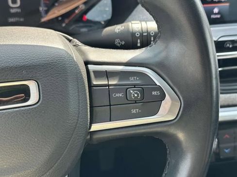 Certified 2022 Jeep Compass Latitude image 24